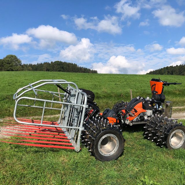 Gerätevorführung der Vorarlberger Firma TerraTec Maschinenbau GmbH
Sie produzieren Spezialgeräte die optimal für den Einsatz in Feuchtgebieten sind.
#feuchtgebiete #terratec #maschinenbau #vorarlberg #landschaftspflege #umweltschutz #biodiversity